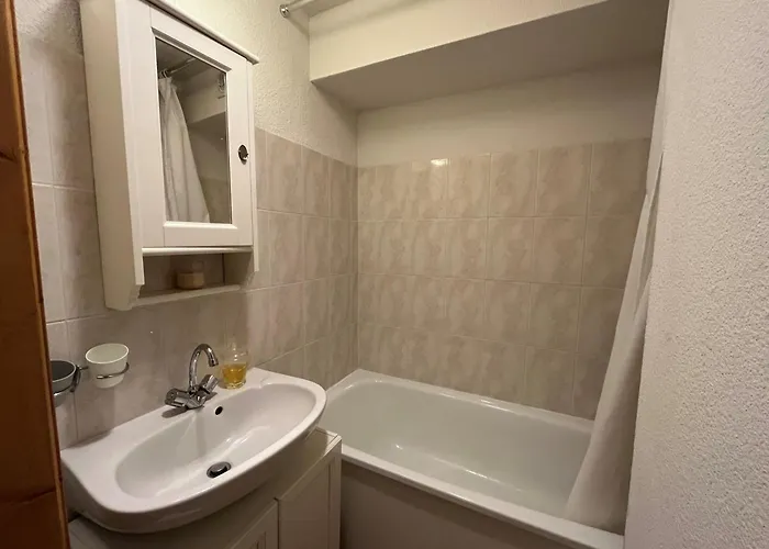 4 Pers, Terrasse, Parking - Fr-1-198-203 *